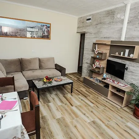 Phoenix Ivanica